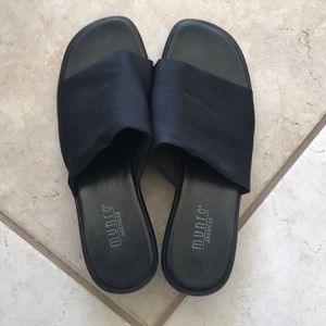Black sandals